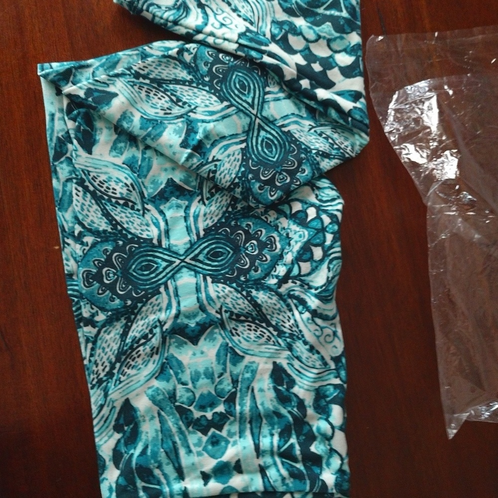 🦄⚠️🧜♀️ LuLaRoe Mermaid Leggings! NWT! Os